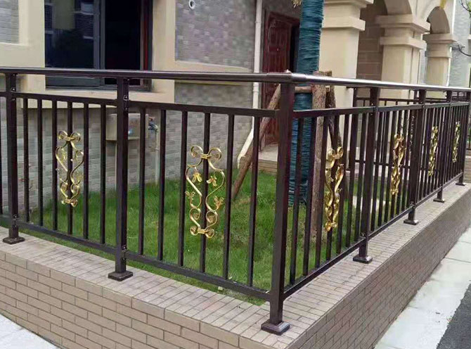 別墅鋅（xīn）鋼護欄安裝（zhuāng）