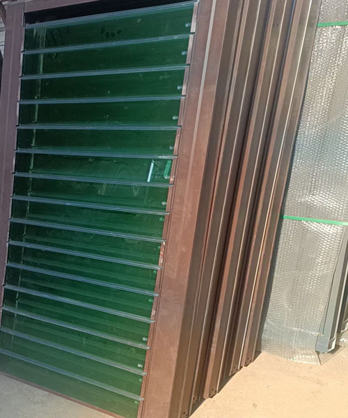 河北（běi）鋅（xīn）鋼（gāng）百葉窗